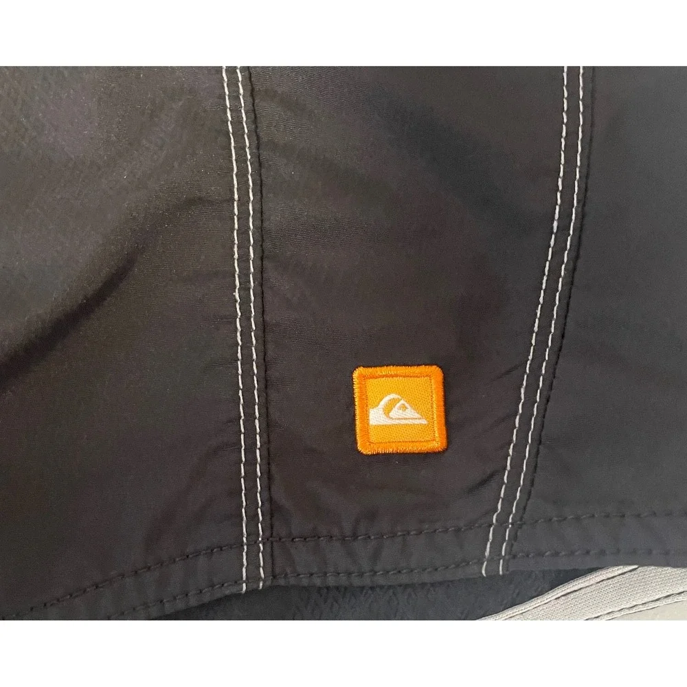 Quiksilver Mens Black Board Shorts Swim Trunks Size 38 Contrast Stitch